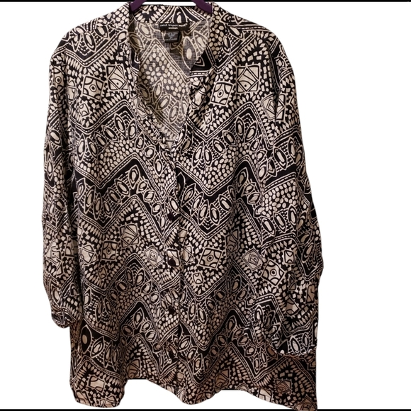 Saint Tropez Black and White Geometric Blouse Sz 2x - Picture 1 of 1